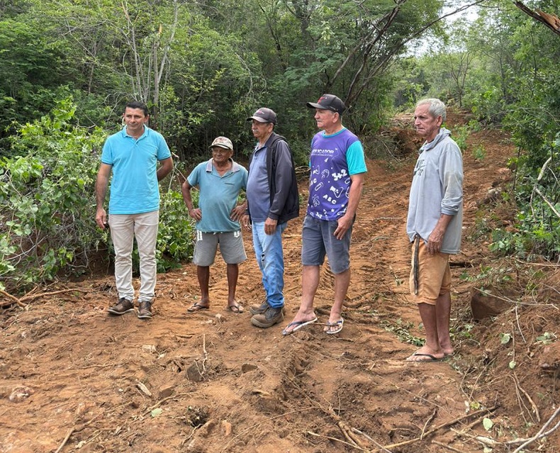 {{ $post->ma_foto }}